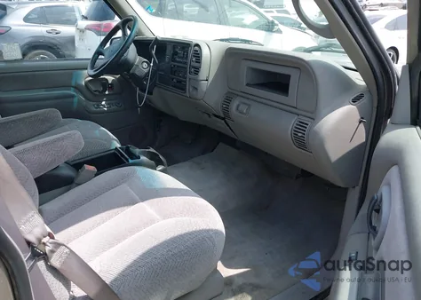 2000 Chevrolet C3500 from USA, damaged, VIN 1GCGC33J0YF423603